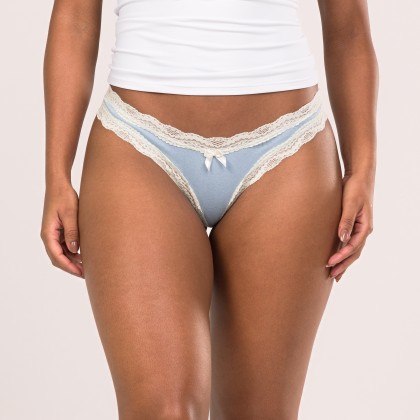 Calcinha Com Detalhe Em Renda Azul Claro